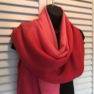 Ombre Scarf- Large! EUC 3/$19